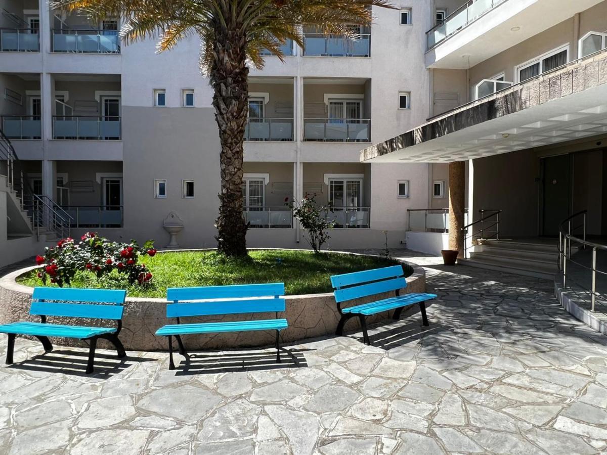 Hanioti Grandotel Exteriör bild